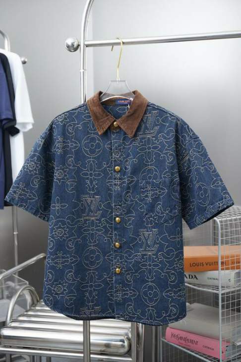 Picture of LV Shirt Pant Suits _SKULVS-XLhgntx0523759
